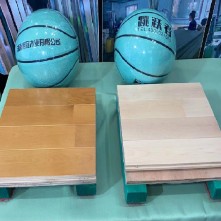 室内的篮球场为什么都会使用运动木地板呢？